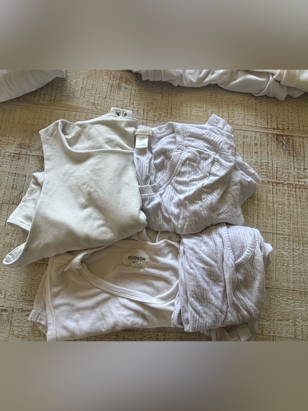 Bundle of 11 White/Cream tanks, tees and bodysuits - Picture 5 of 10